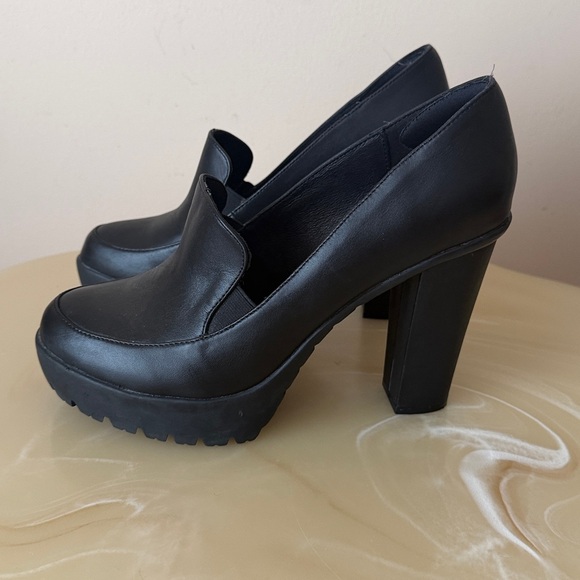 ALDO Bigsoul Oxford Leather
Platform Pump - Picture 2 of 9